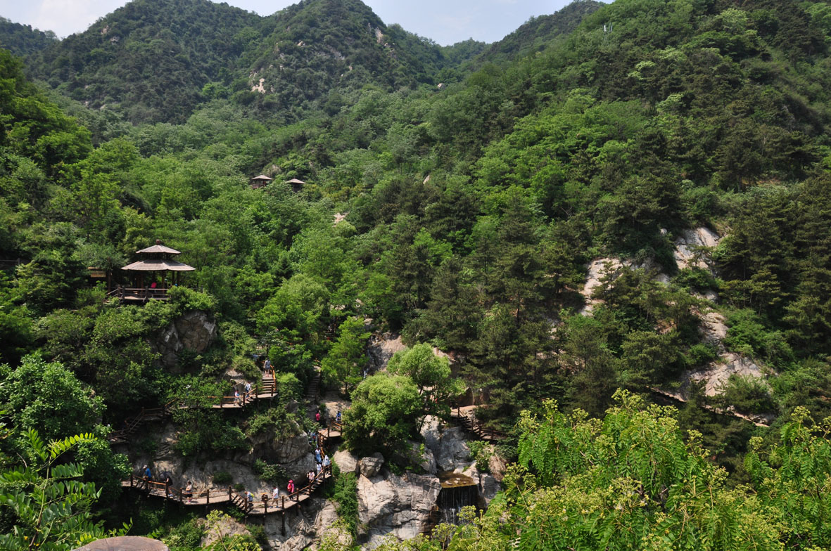 “步伐跟隨夢(mèng)想，青春你我同行”——濟(jì)南市鴻慷機(jī)電設(shè)備有限公司端午節(jié)出游活動(dòng)